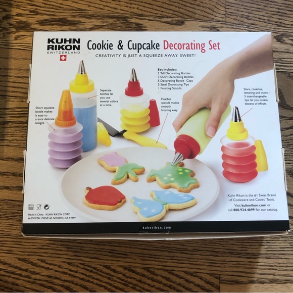 Kuhn Rikon Cookie and Cupcake Decorating Set plus Dinosaur Cupcake Toppers - Picture 3 of 6